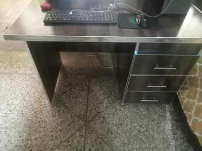 Office / Computer Table