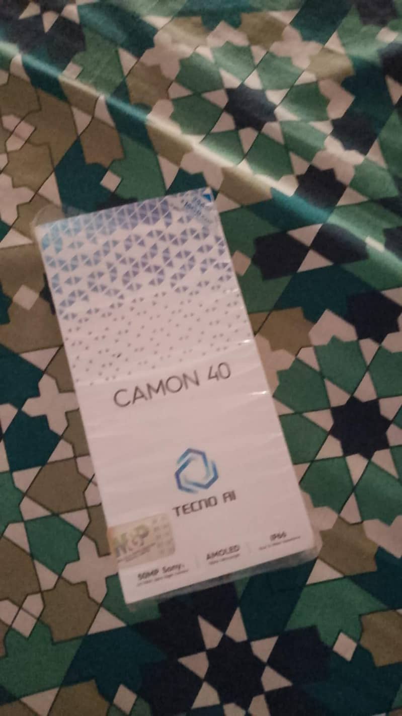 Tecno CAMON 40 2