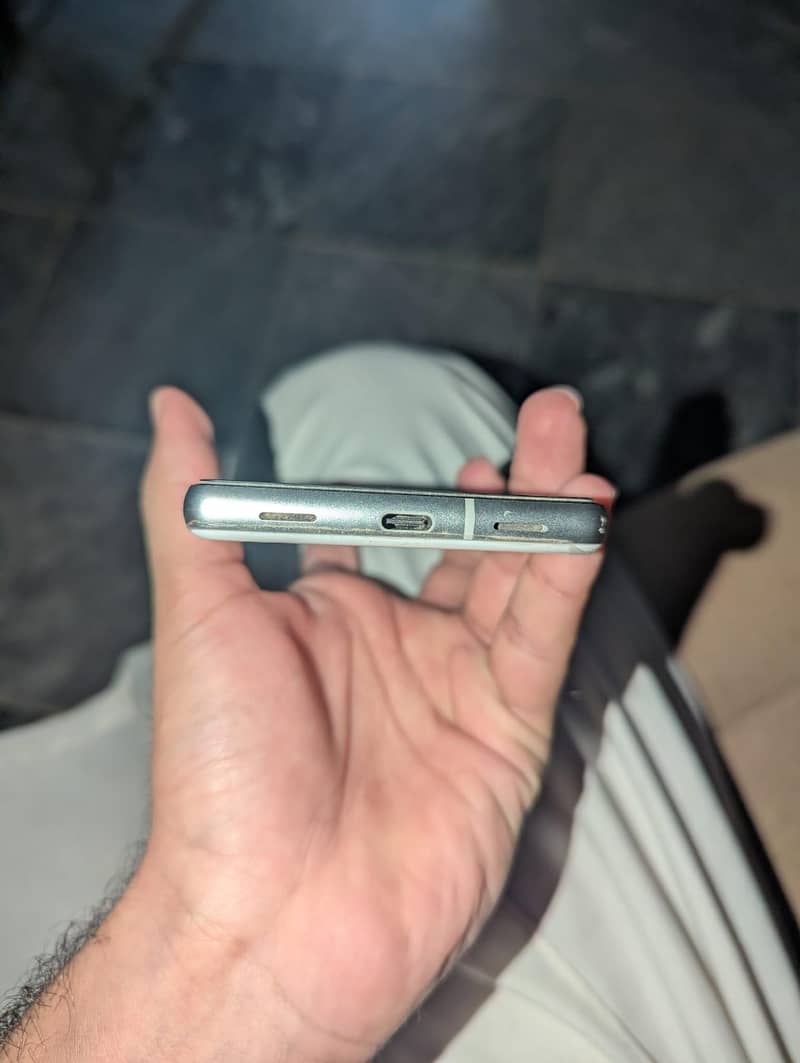 Google Pixel 7a 3