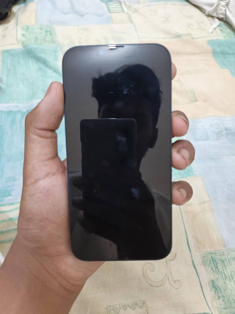 Apple iPhone 13 1