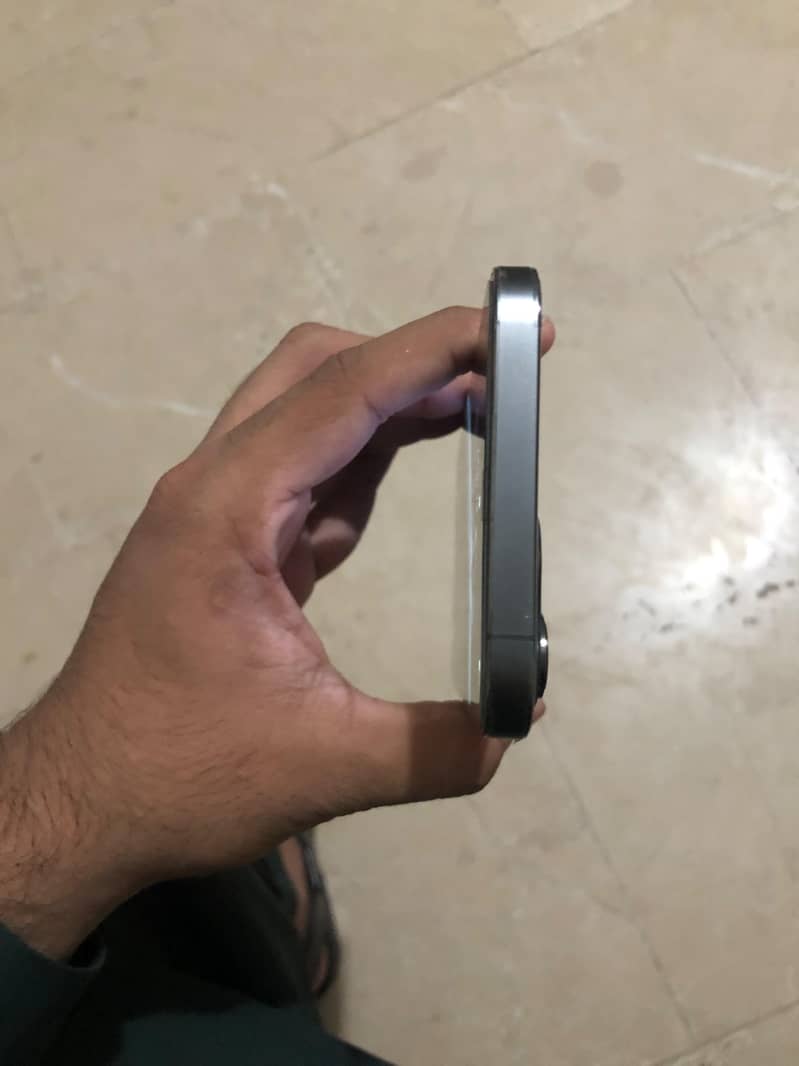 iphone 12pro max 6