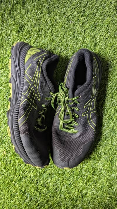 Branded shoes