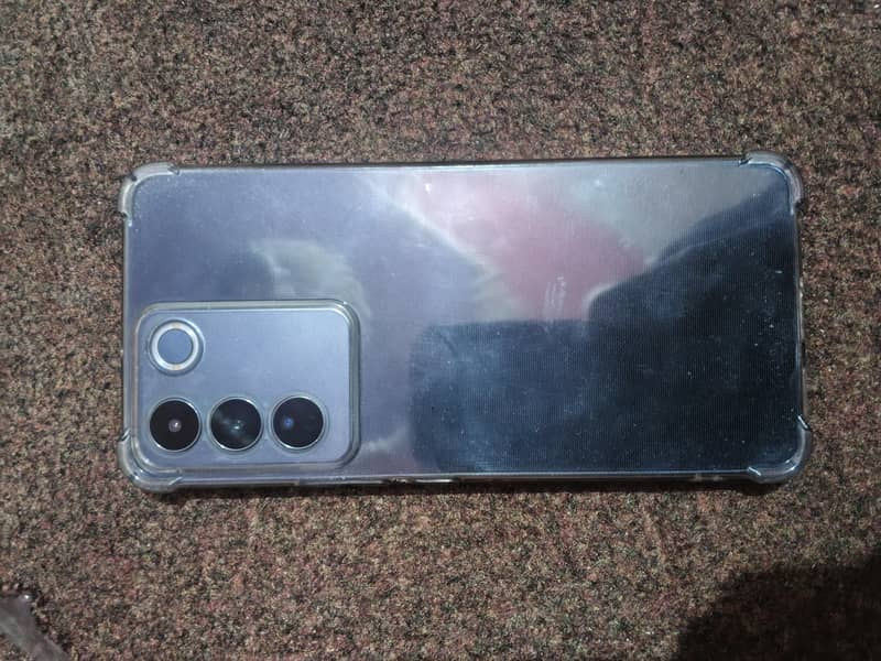Vivo V27 e 3