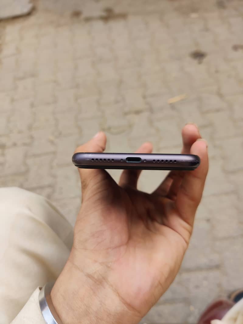 Apple iPhone 11 2