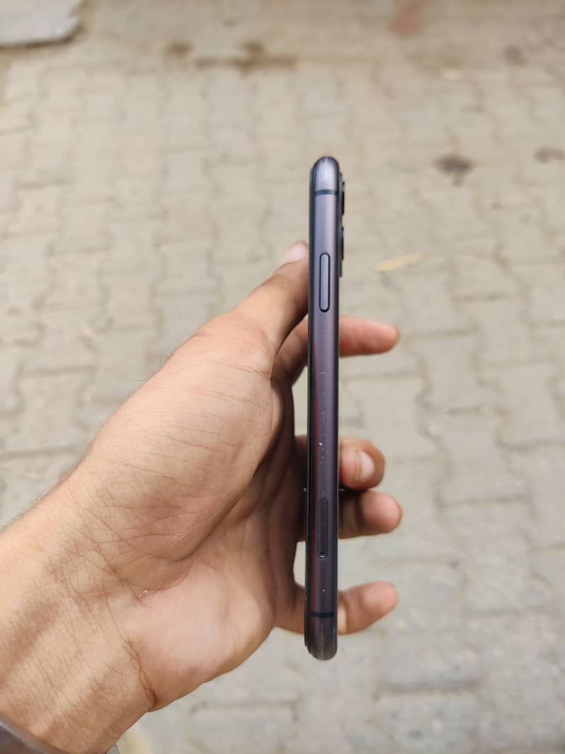Apple iPhone 11 5