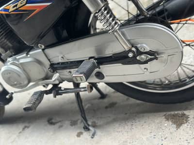 Honda 125 black color