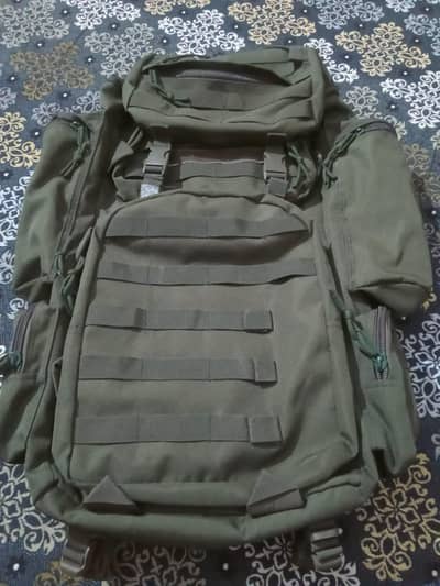 Green outdoor Hiking backpack 60l with Out 7 pocket and water proof