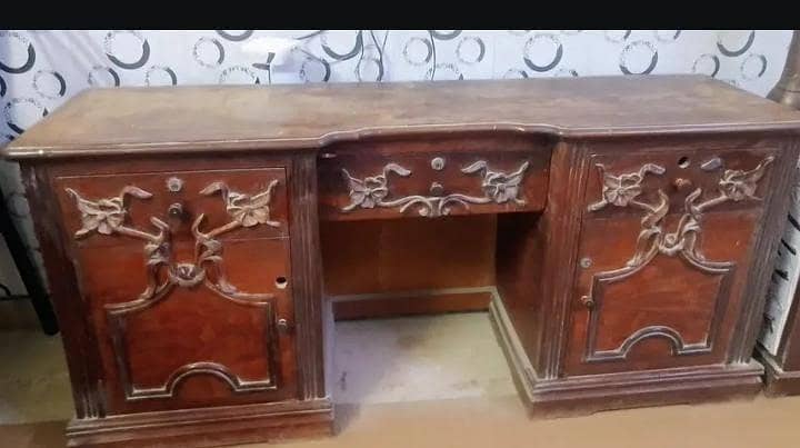 dressing table 0