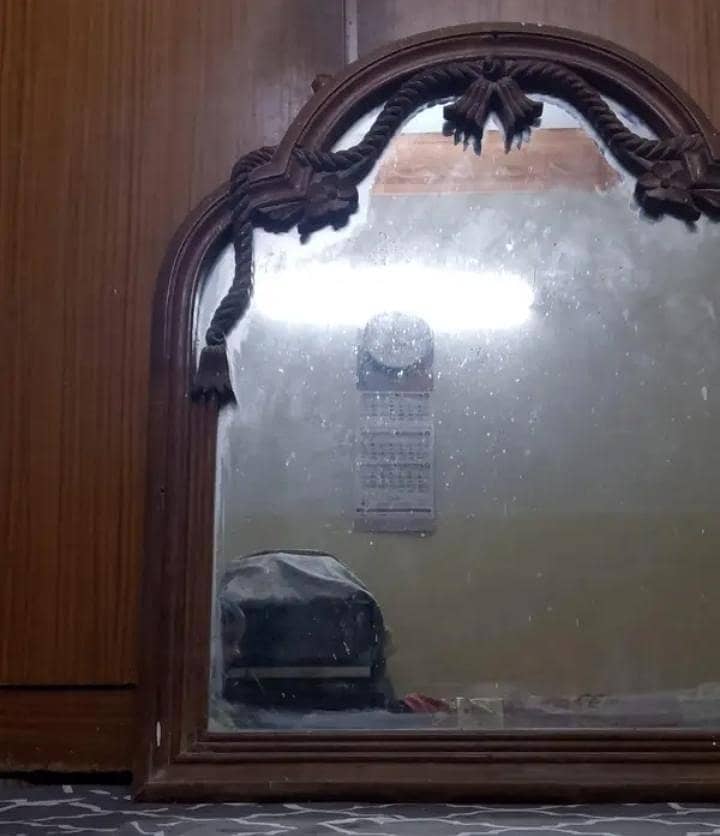 dressing table 3