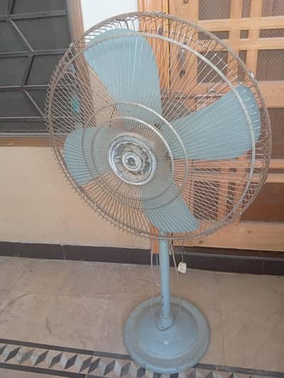 pedestal fan