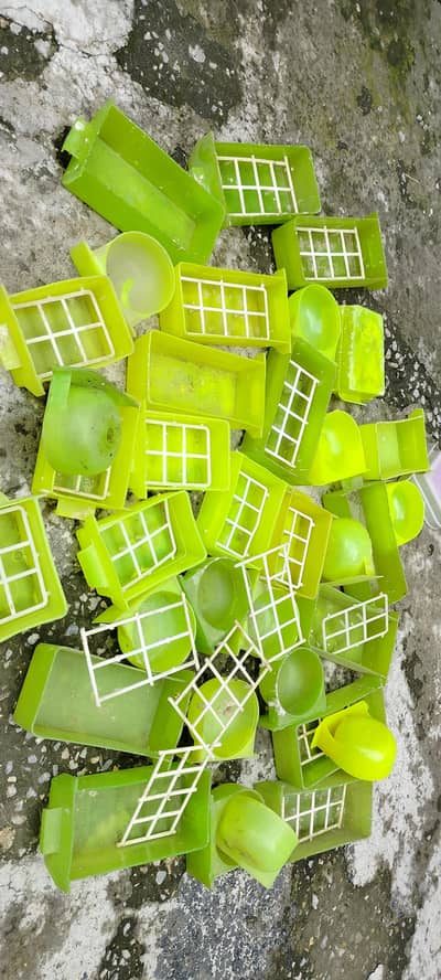 birds seeds and water pots