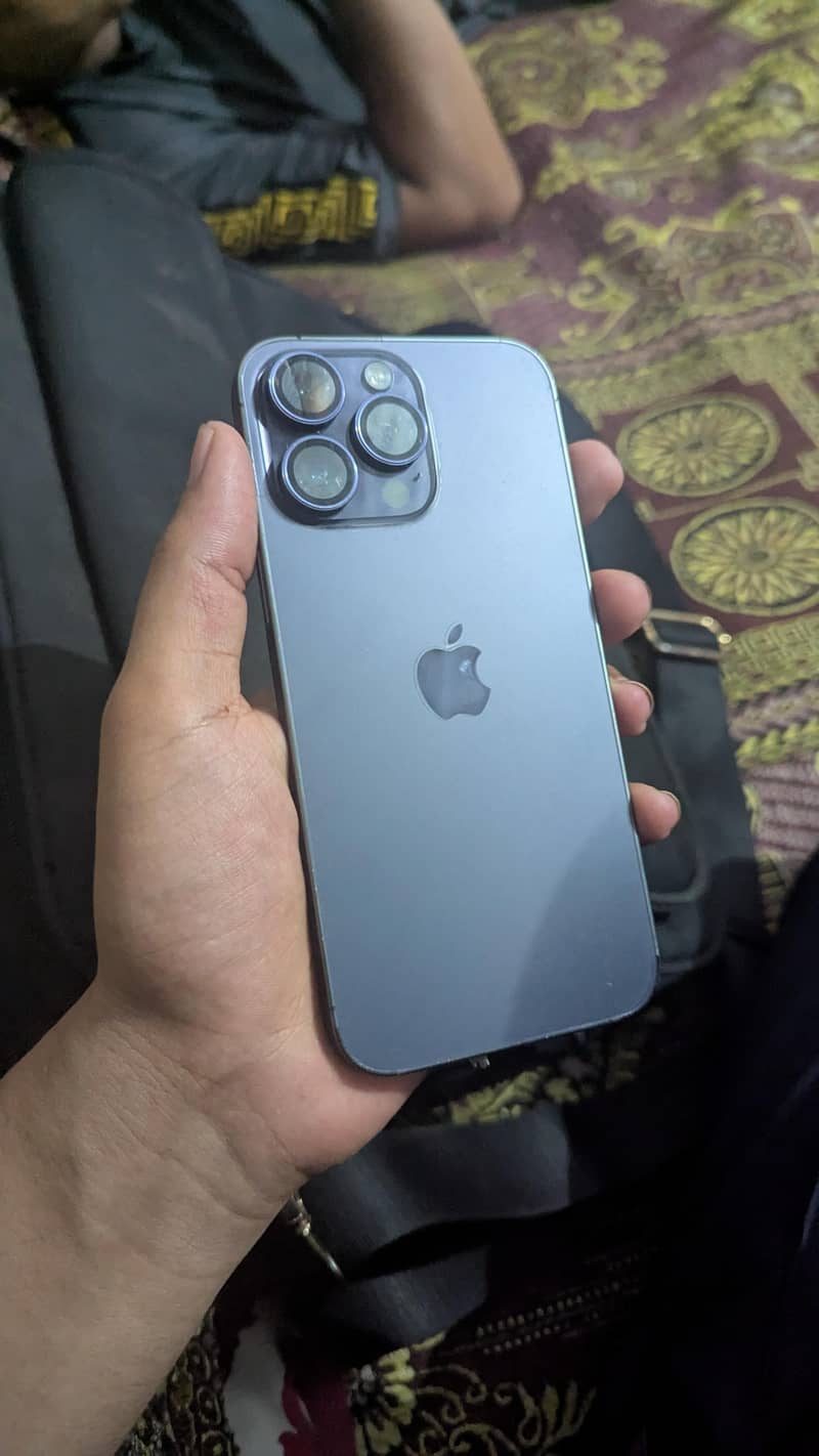 Apple iPhone 14 Pro Max 0