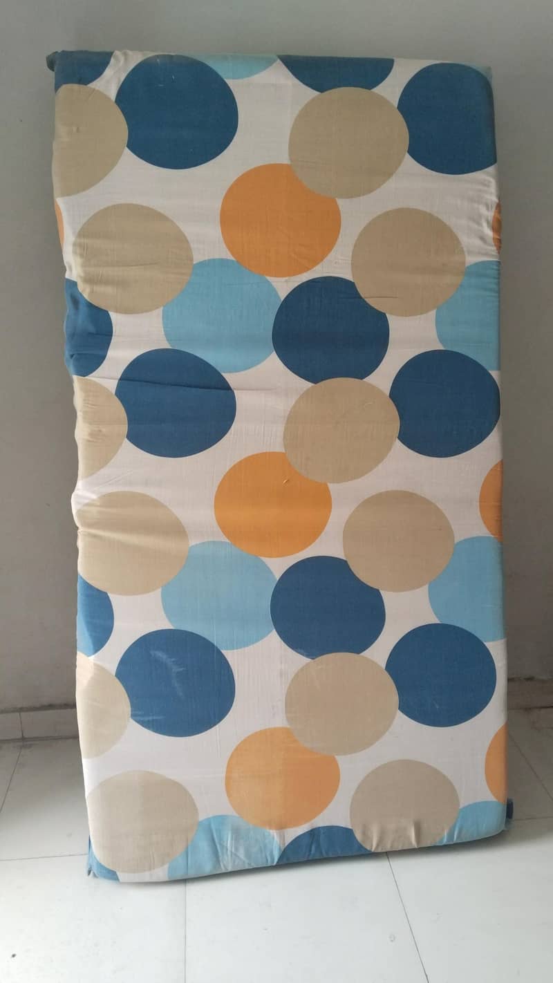 single bed thick mattress 0