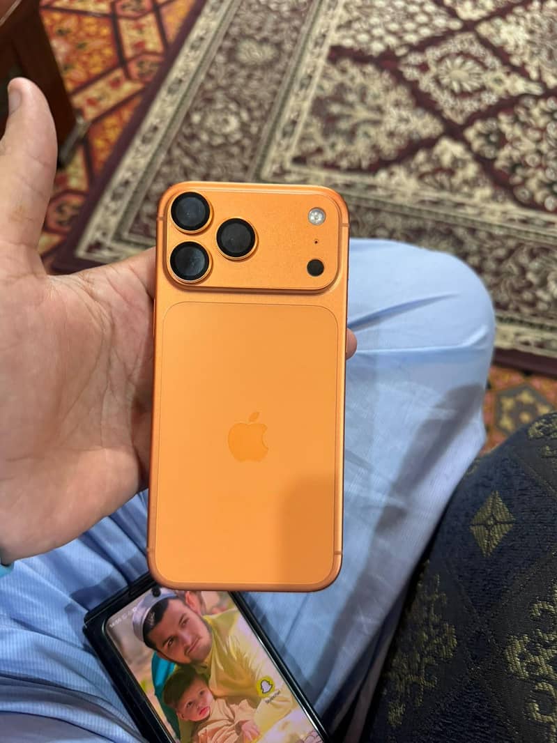 Apple iPhone 17 Pro Max 6