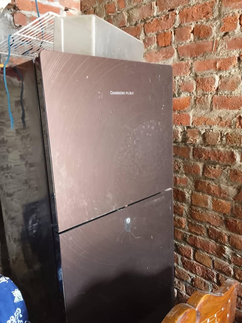 medium size fridge 1