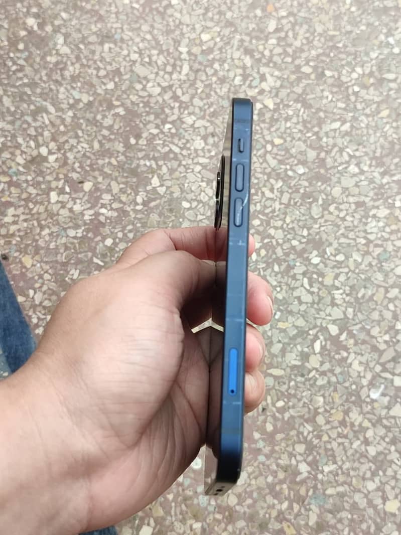 iPhone 12 2