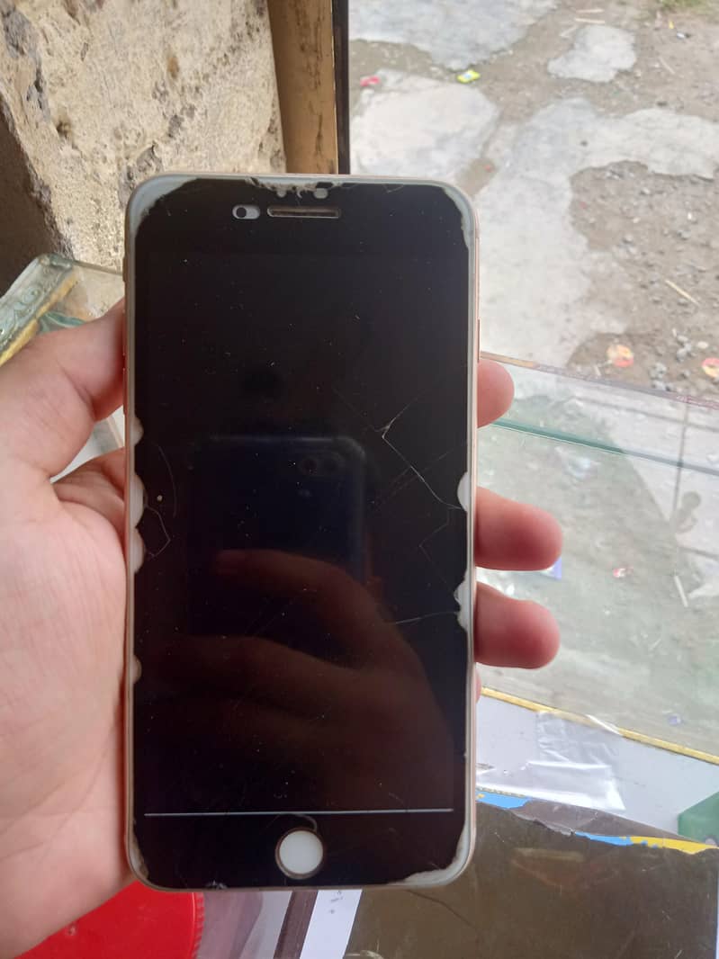 Apple iPhone 8 Plus 1