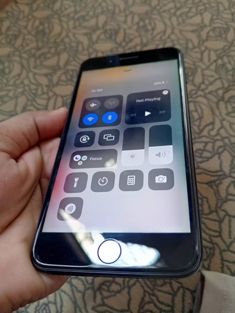 Apple iPhone 7 1