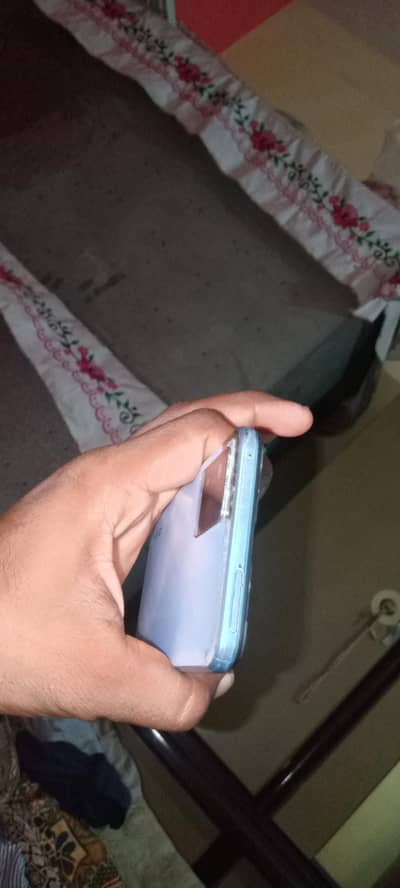 Vivo Y21
