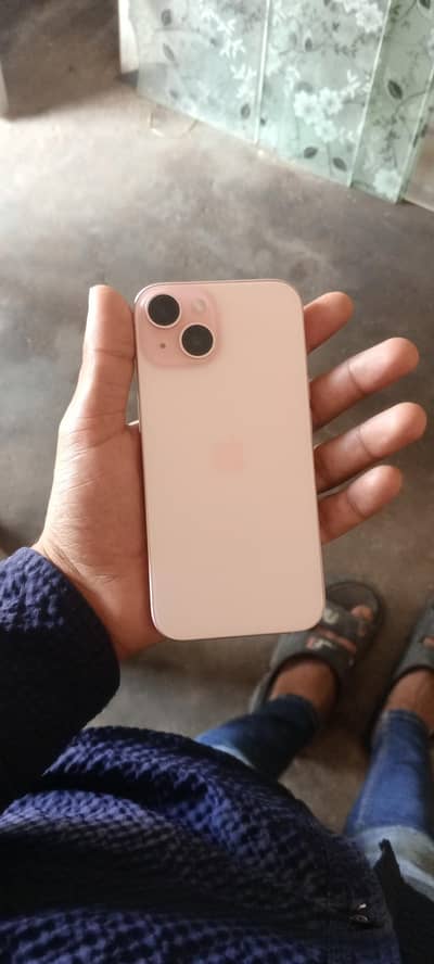 Apple iPhone 15