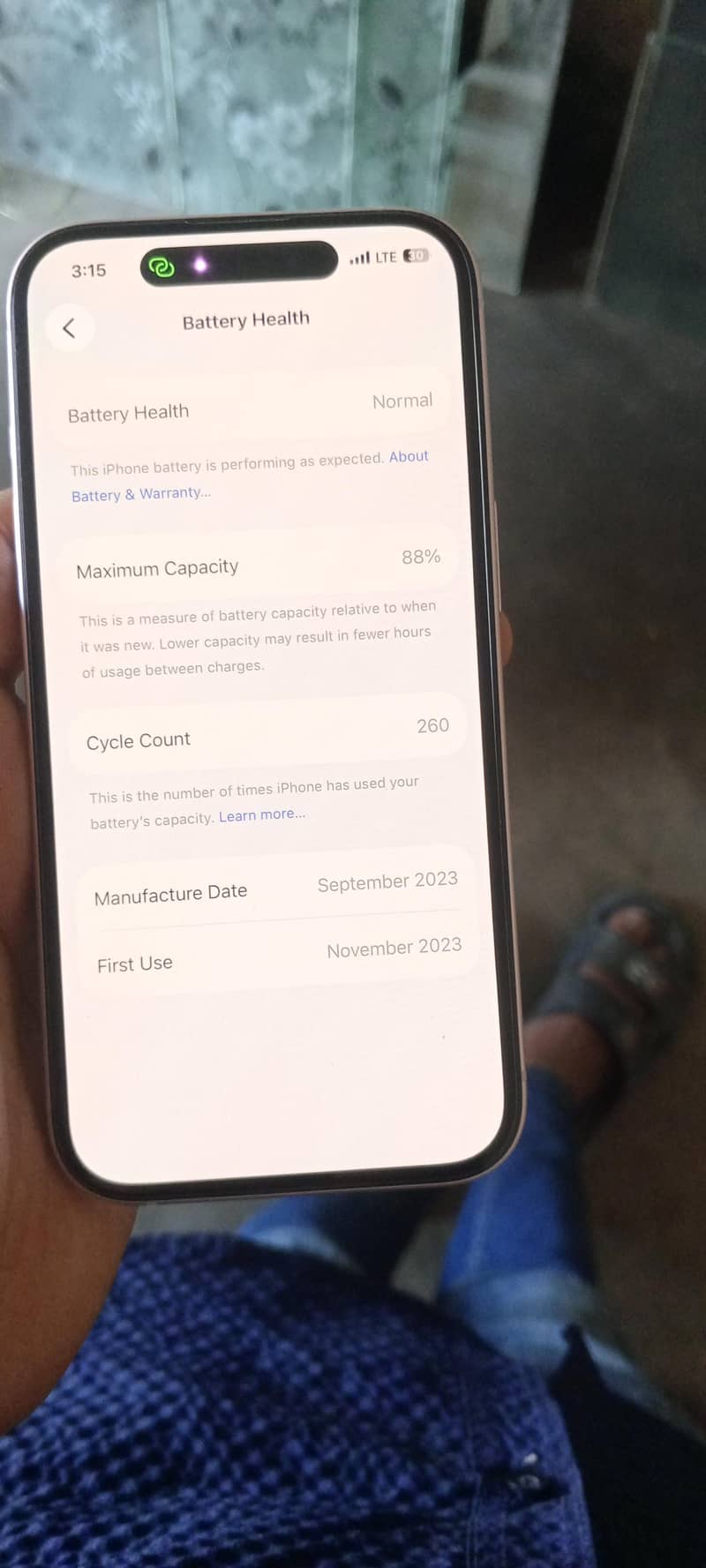 Apple iPhone 15 4