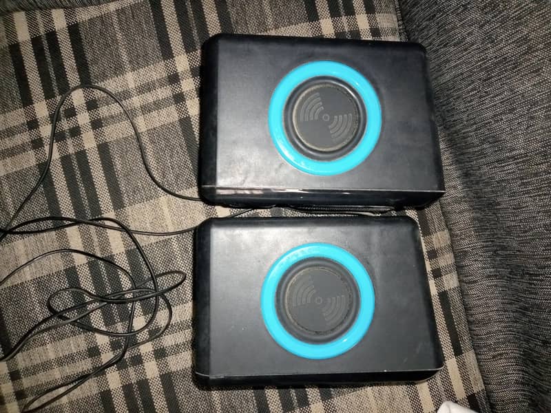 speakers 0