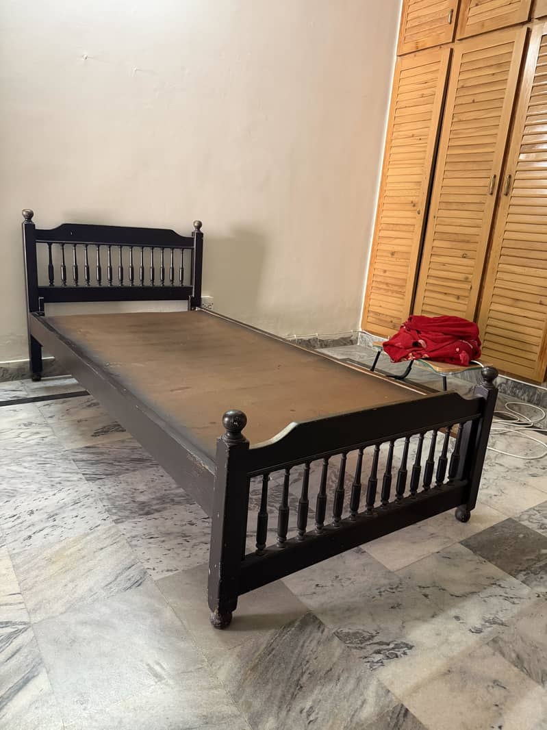 Single bed 0