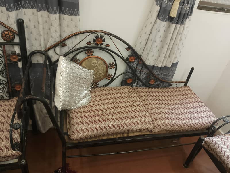 iron sofa 1