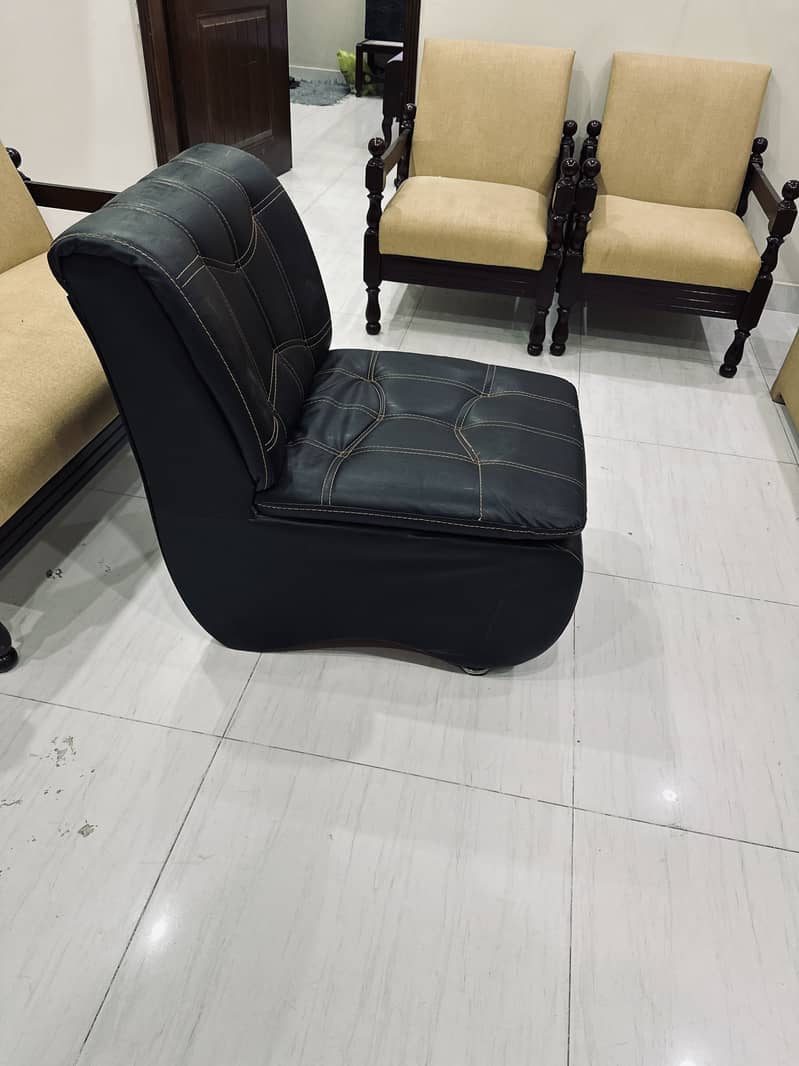 4 single office sofas 1