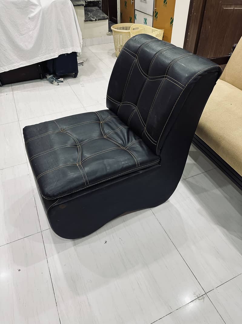 4 single office sofas 3