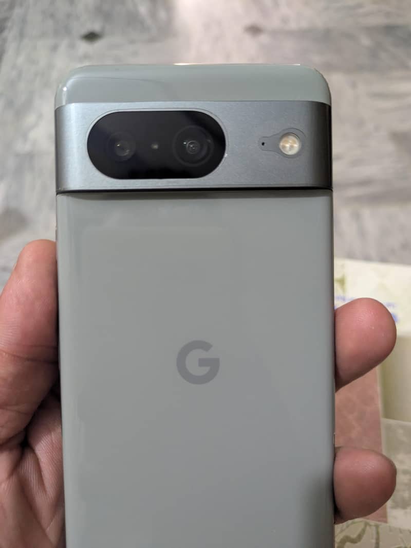 Google Pixel 8 1