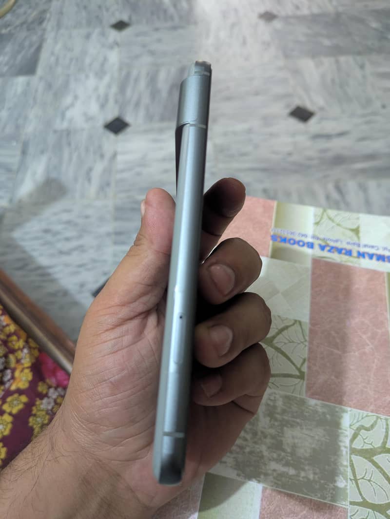 Google Pixel 8 2