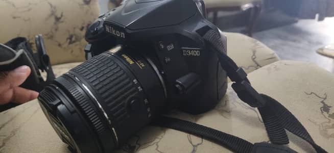 Nikon D 3400