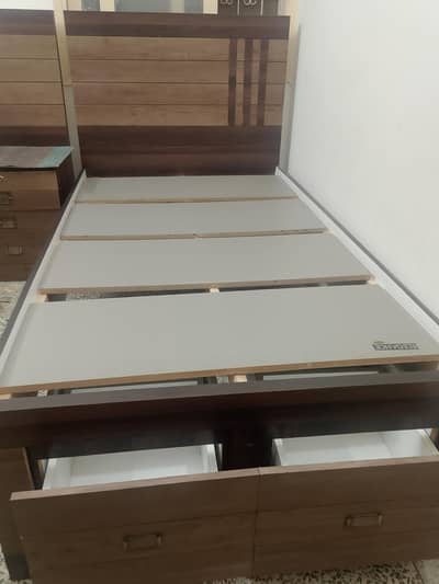 2 Beds With Matress - 2 Side Tables - 1 Computer Table