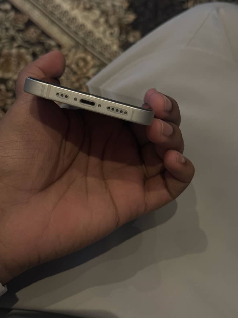 Apple iPhone 13 3