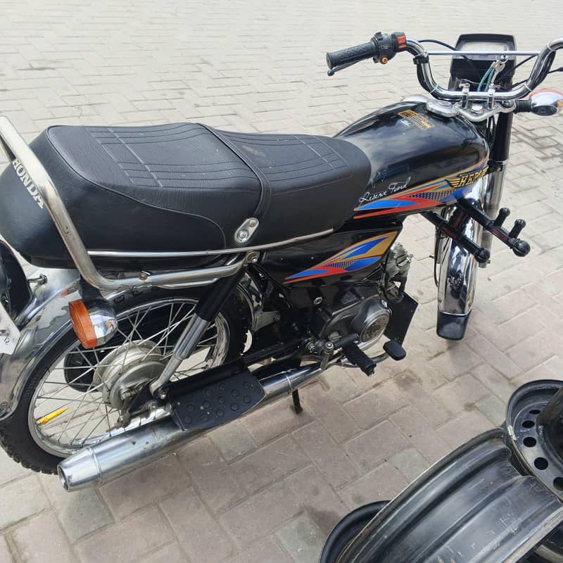 2012modelbike 2