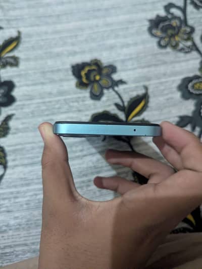 Sparx Neo 5 Plus with box and charger