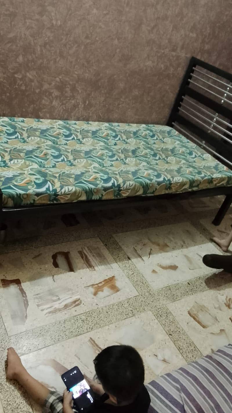 single bed 0