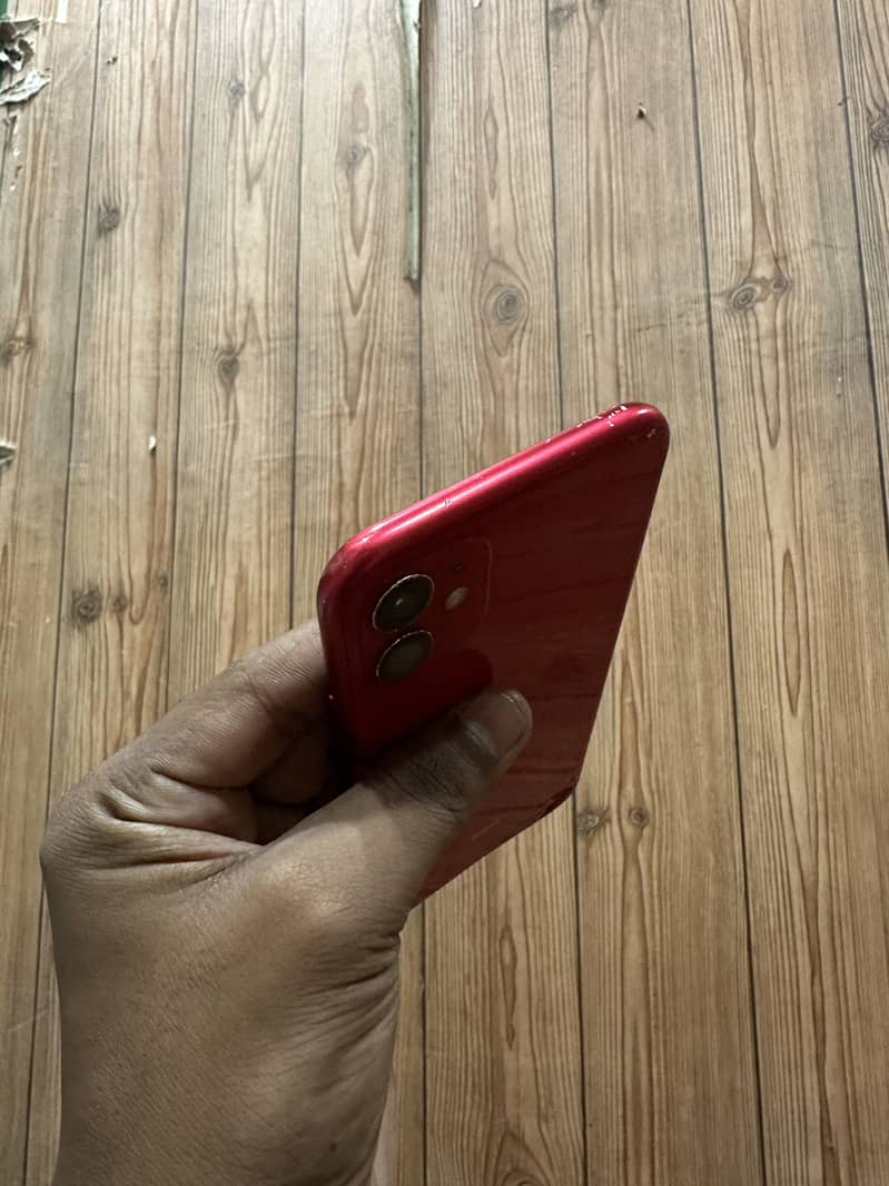 IPhone 11 4