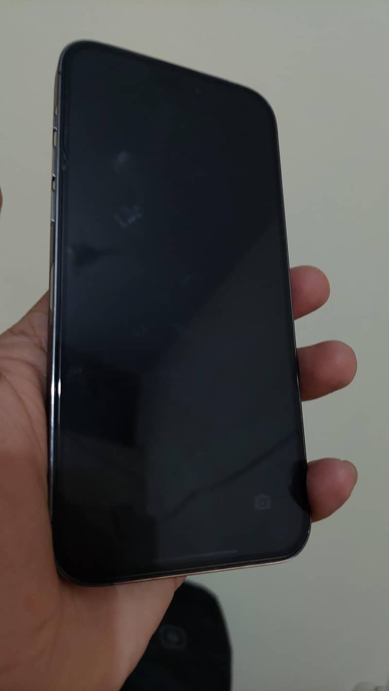 iPhone 14 Pro Max 3