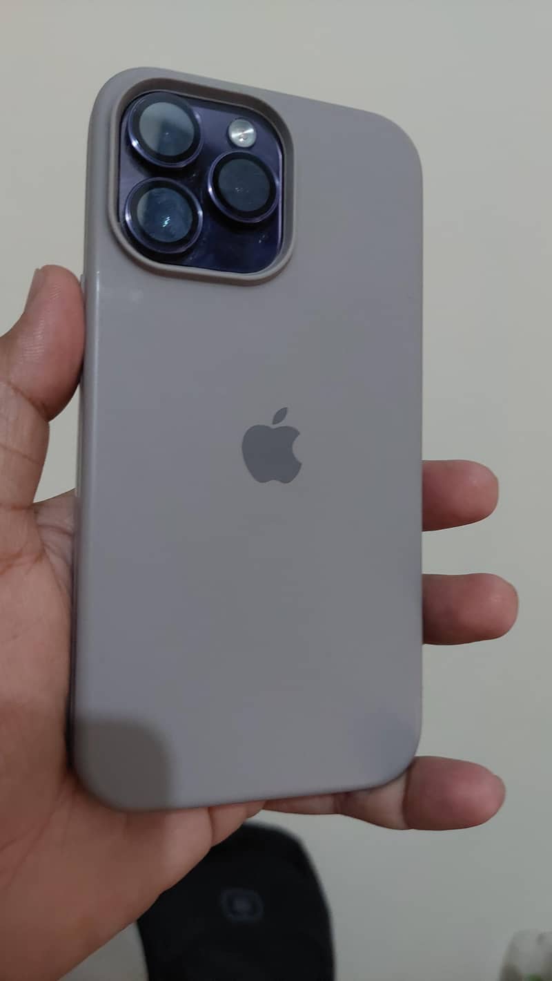 iPhone 14 Pro Max 9