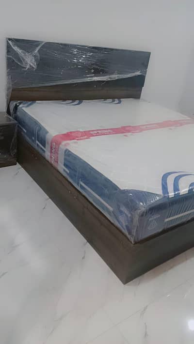 Modern & Elegant Bed Set with 2 Side Tables – Urgent Sale