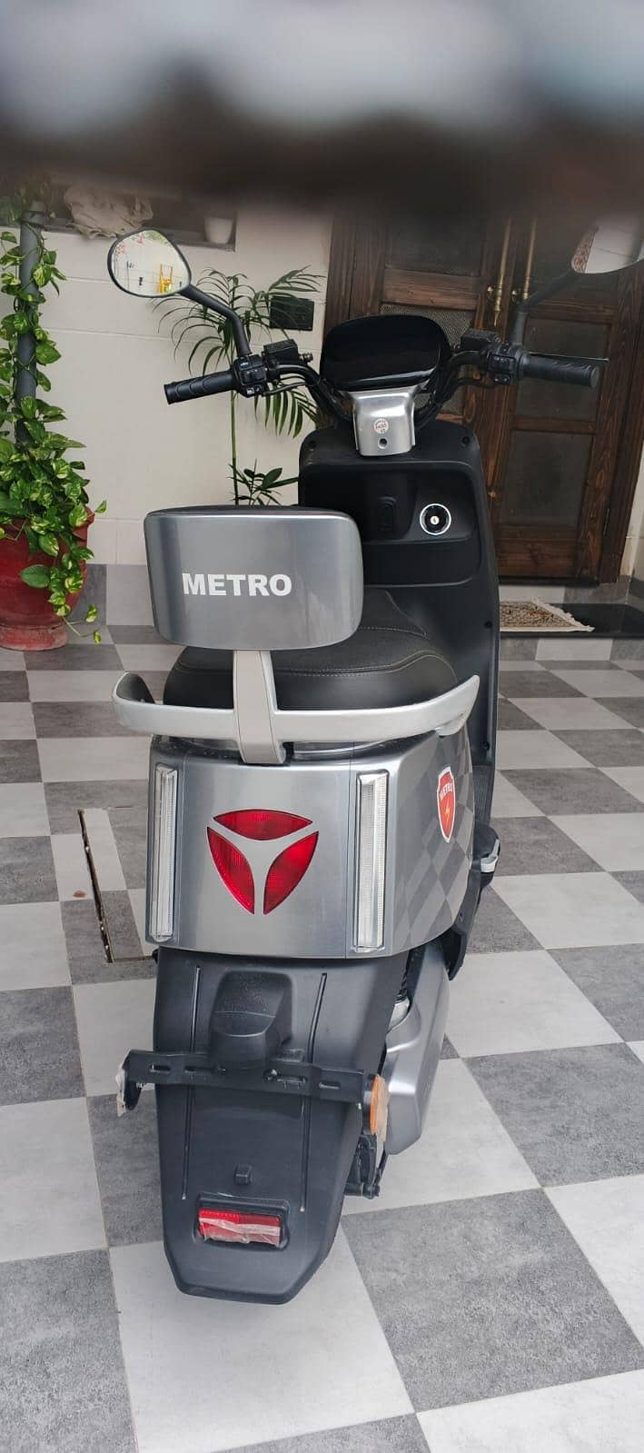 Metro E8s yadea 1