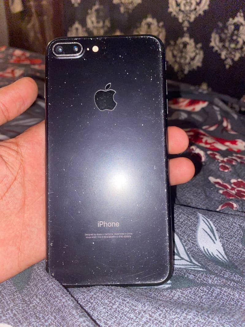 Apple iPhone 7 Plus 1