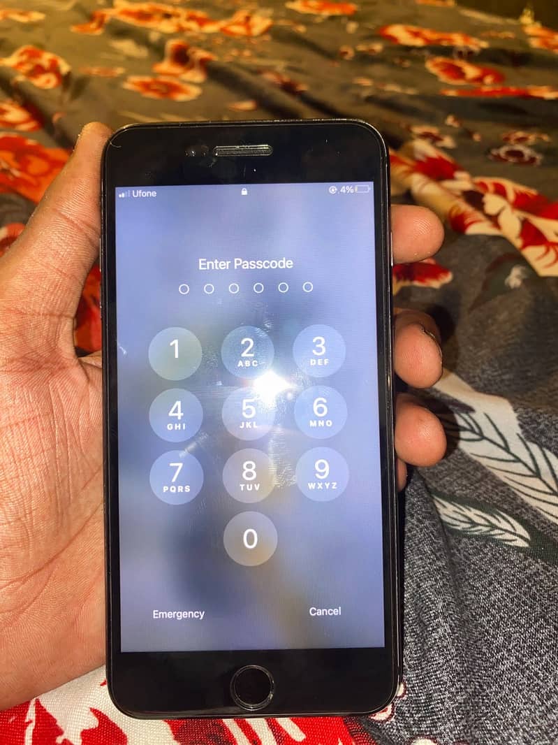 Apple iPhone 7 Plus 3