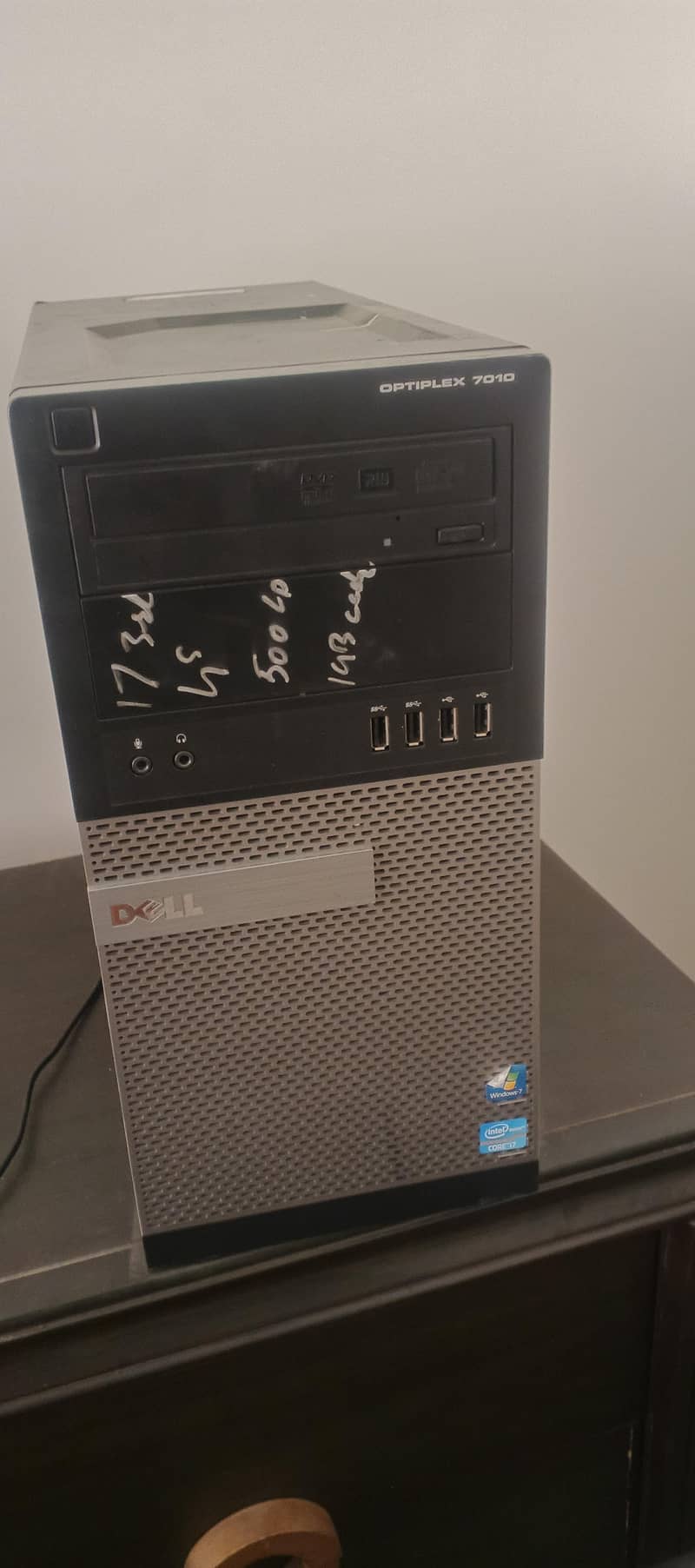CPU,mointer, keyboard,mouse 3
