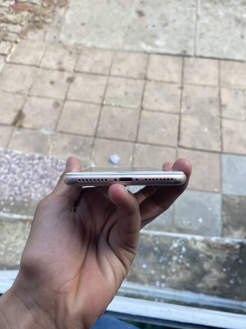 iPhone 8plus 2