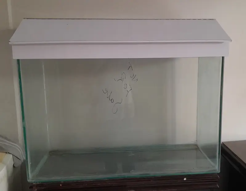 3 feet Aquarium, fish tank with top cover — photo 2