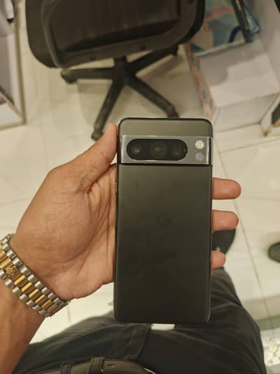 Google Pixel 8 Pro