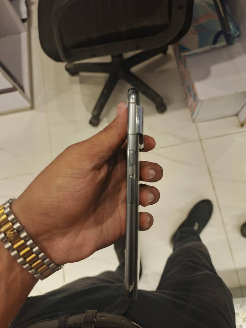 Google Pixel 8 Pro 3